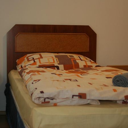 Art Star Hotel Hostivice Dış mekan fotoğraf