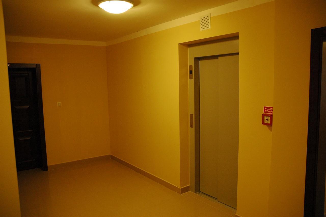 Art Star Hotel Hostivice Dış mekan fotoğraf