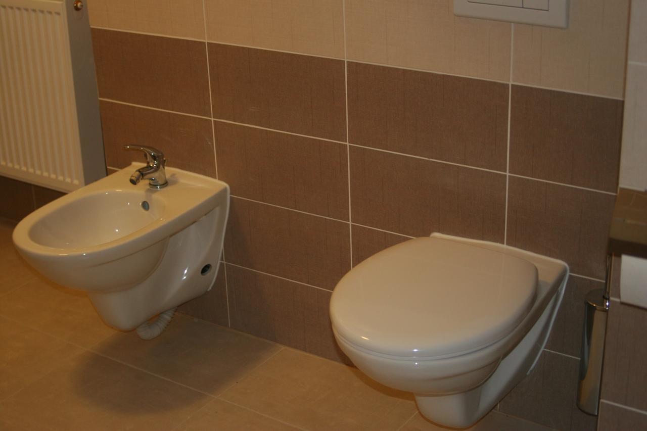 Art Star Hotel Hostivice Dış mekan fotoğraf