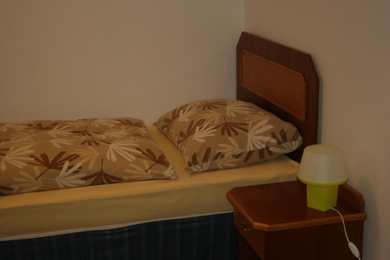 Art Star Hotel Hostivice Dış mekan fotoğraf
